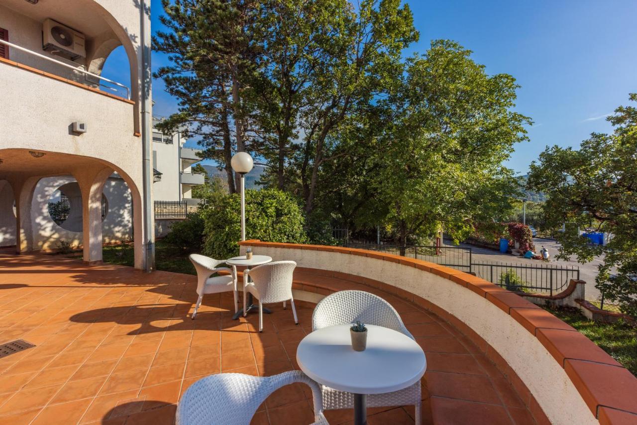 Guest House Agava Crikvenica Exterior foto